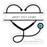 stethoskop in herzform für äarzte, da ein blauer punkt sichtbar ist. in der mitte steht arzt mit herz. darunter www.diagnosemensch.de