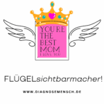 ein logo für mamas. zwei engelsflügel mit pinkem rechteck in der mitte und eine krone obendrüber. in der mitte vom rechteck steht you're the best mom und darunter steht flügelsichtbarmacher.